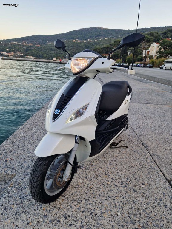 Piaggio FLY 125 4T FLY 125 i 3VALVE '14 Piaggio FLY 125 4T FLY 125 i 3VALVE '14