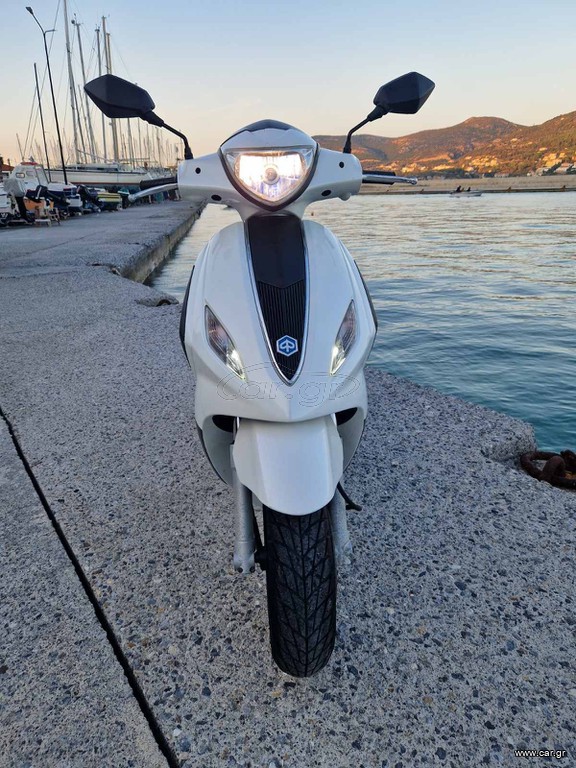 Piaggio FLY 125 4T FLY 125 i 3VALVE '14 Piaggio FLY 125 4T FLY 125 i 3VALVE '14 - Image 5