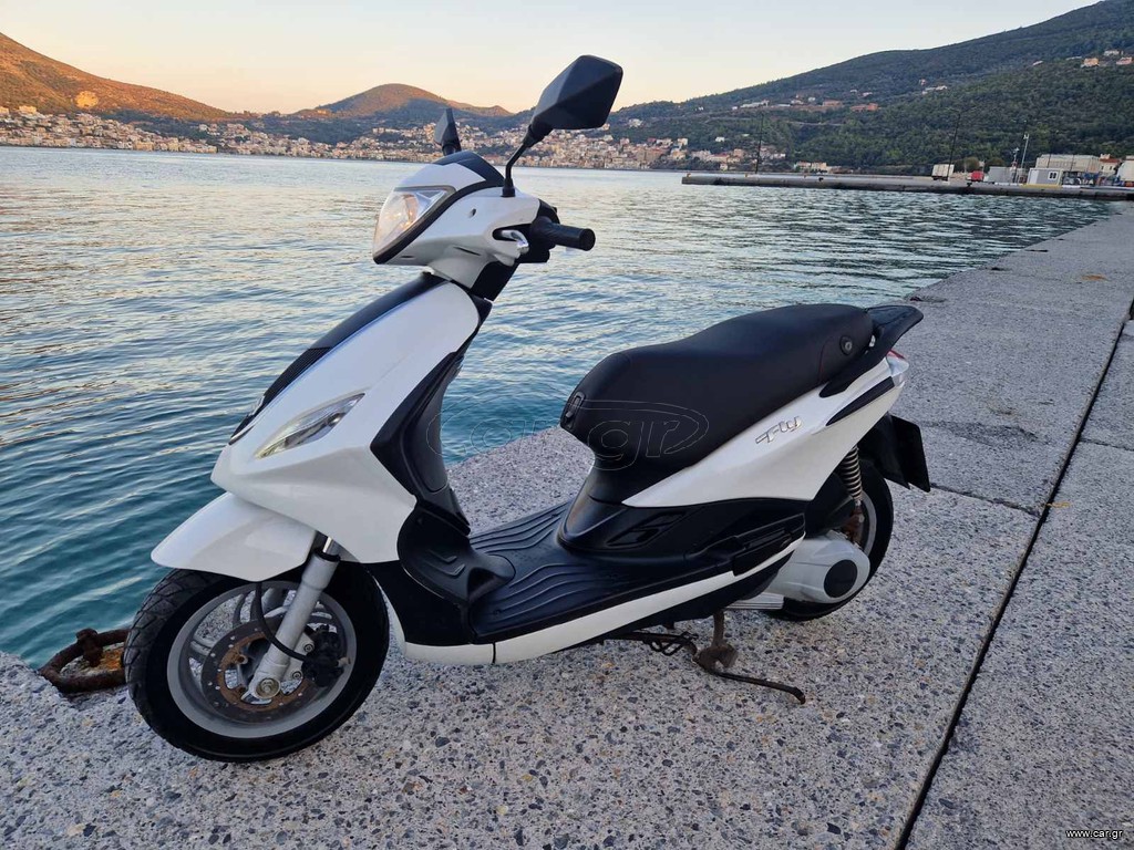 Piaggio FLY 125 4T FLY 125 i 3VALVE '14 Piaggio FLY 125 4T FLY 125 i 3VALVE '14 - Image 4