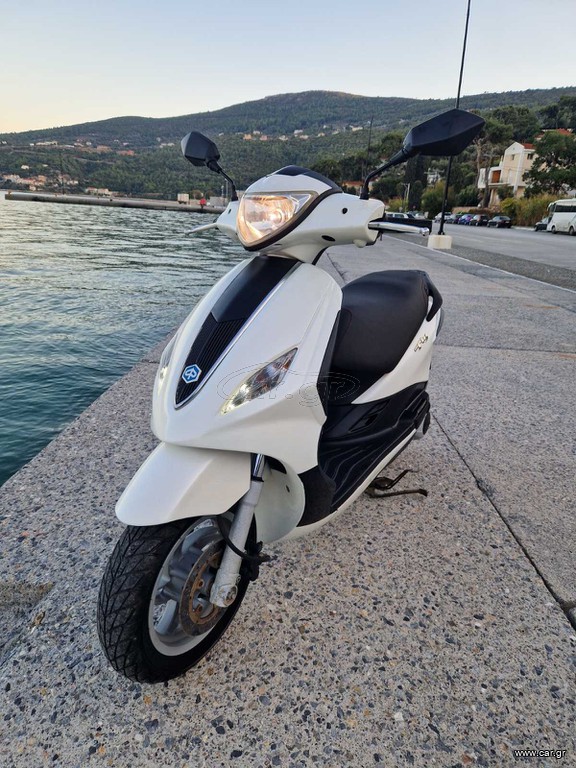 Piaggio FLY 125 4T FLY 125 i 3VALVE '14 Piaggio FLY 125 4T FLY 125 i 3VALVE '14 - Image 2